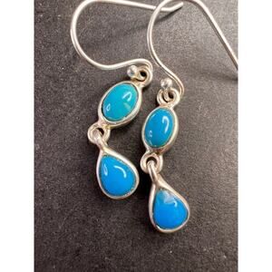 NEW Sleeping Beauty sterling silver earrings 2.95 grams